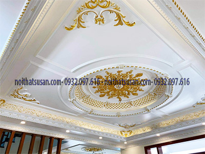 tran-thach-cao-dep-cho-phong-khach