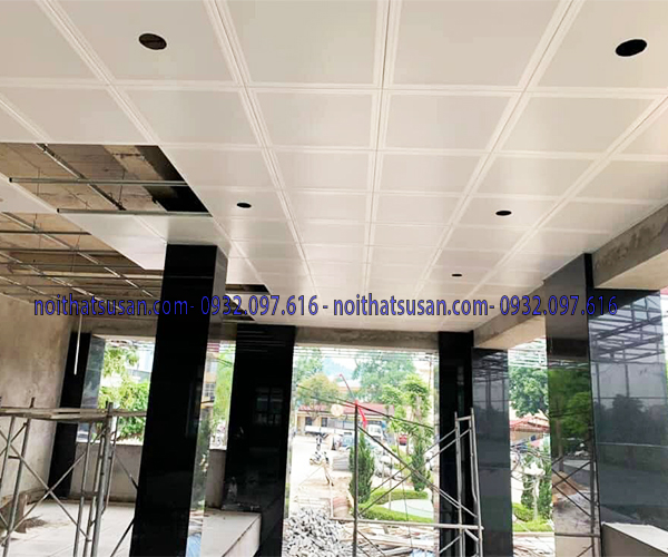 Trần thạch cao khung nổi 1
